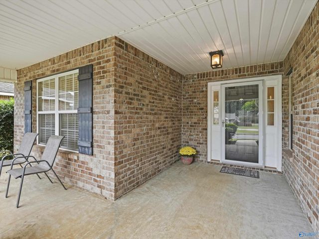 137 Artesian Lane, Huntsville, AL 35758
