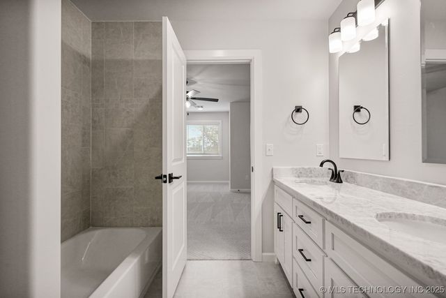 30601 E 63rd Street S, Broken Arrow, OK 74014