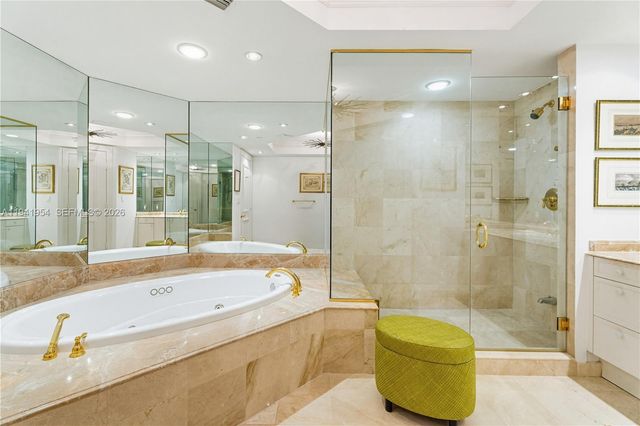 430 Grand Bay Dr 904, Key Biscayne, FL 33149