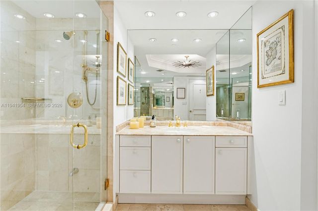 430 Grand Bay Dr 904, Key Biscayne, FL 33149