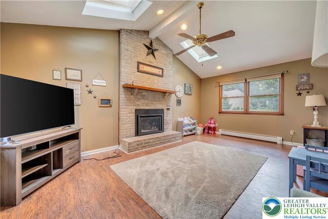 228 Woodland Drive, Moore Twp, PA 18064