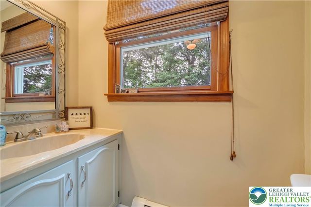 228 Woodland Drive, Moore Twp, PA 18064