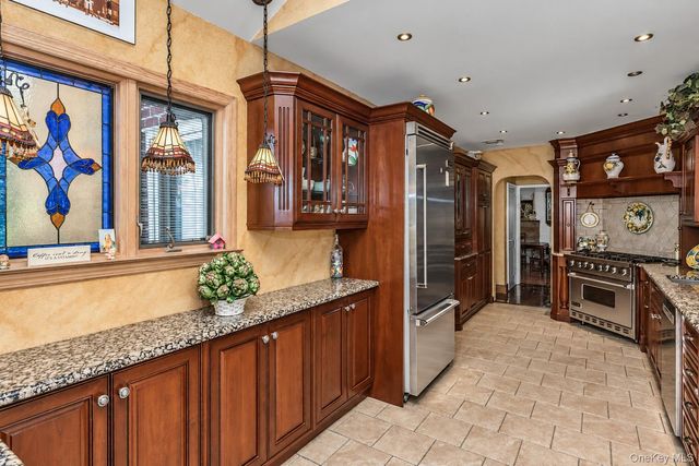 248 148th Street, Whitestone, NY 11357