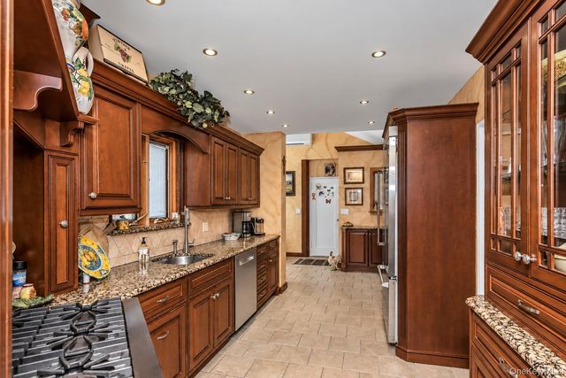 248 148th Street, Whitestone, NY 11357