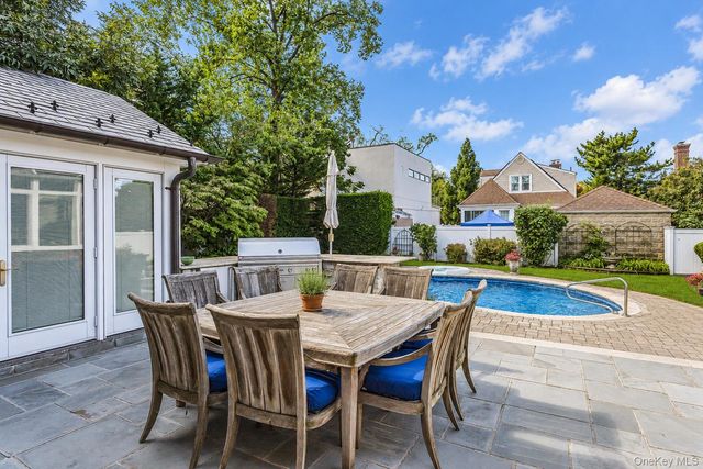 248 148th Street, Whitestone, NY 11357
