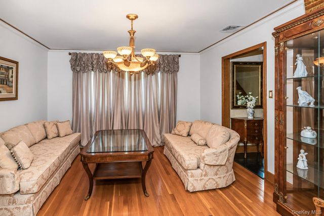 248 148th Street, Whitestone, NY 11357