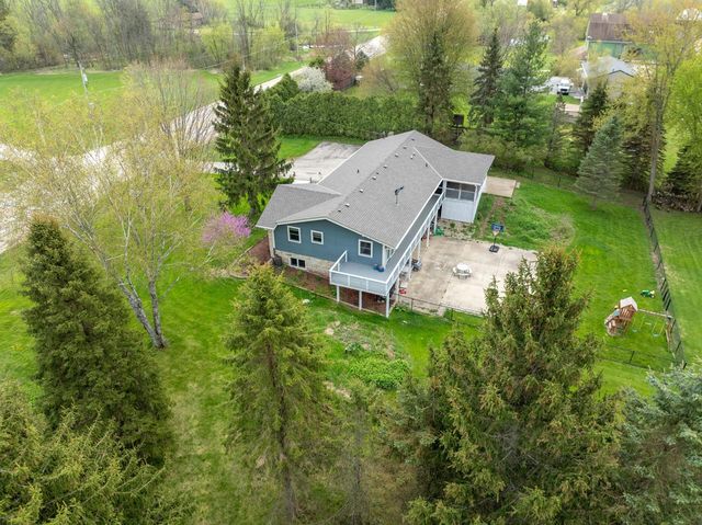 N1259 County Road P, Rubicon, WI 53078