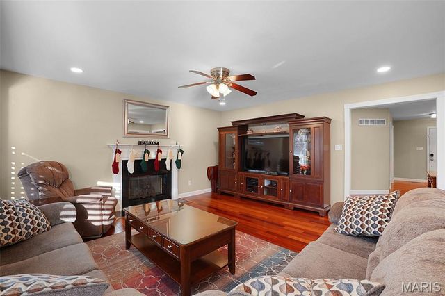 3 Autumn Grove Court, O'fallon, MO 63366