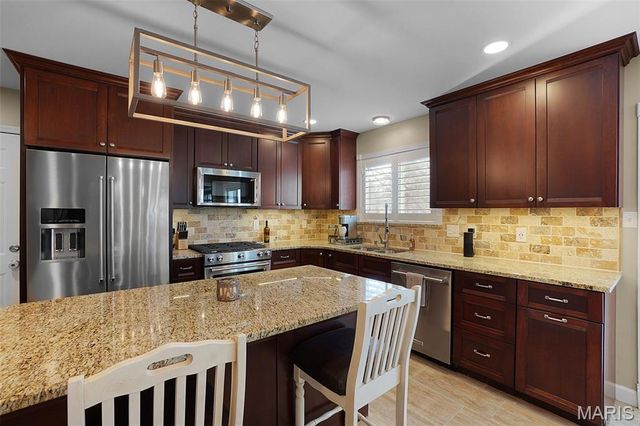 3 Autumn Grove Court, O'fallon, MO 63366