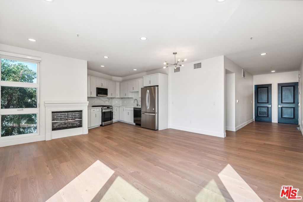 11011 Huston Street 212, North Hollywood, CA 91601 — photo 3