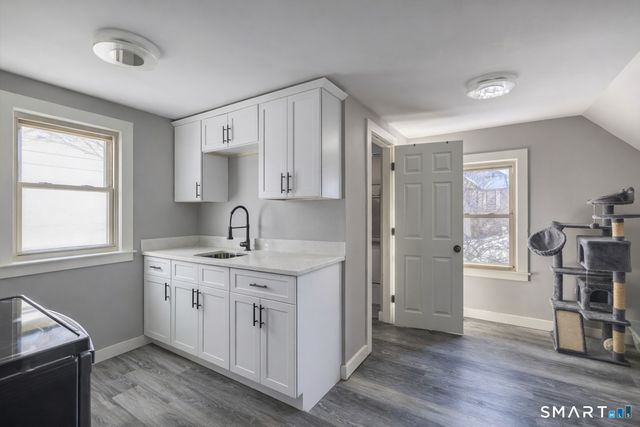 33 Merriman Street, Bristol, CT 06010