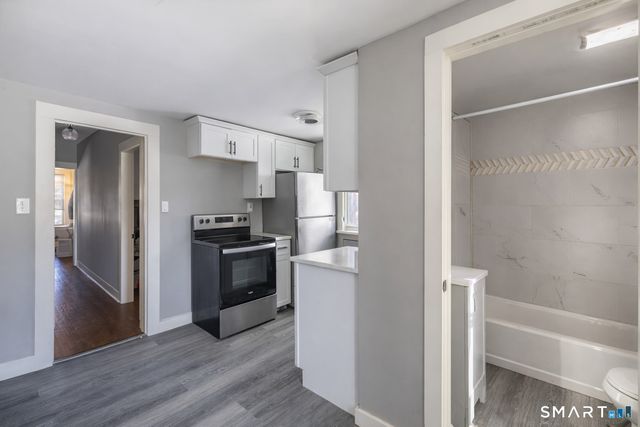 33 Merriman Street, Bristol, CT 06010