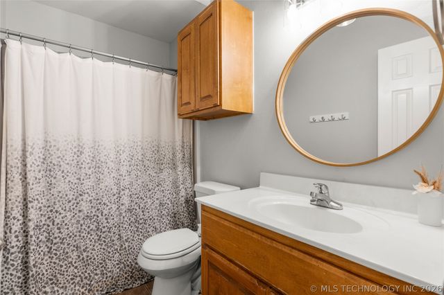 15364 E 91st Street North N, Owasso, OK 74055