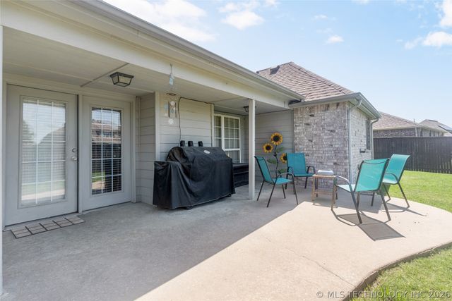 15364 E 91st Street North N, Owasso, OK 74055