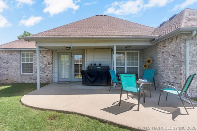 15364 E 91st Street North N, Owasso, OK 74055