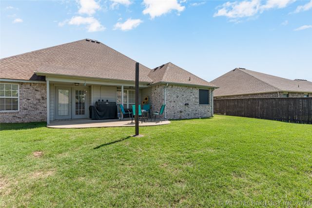 15364 E 91st Street North N, Owasso, OK 74055