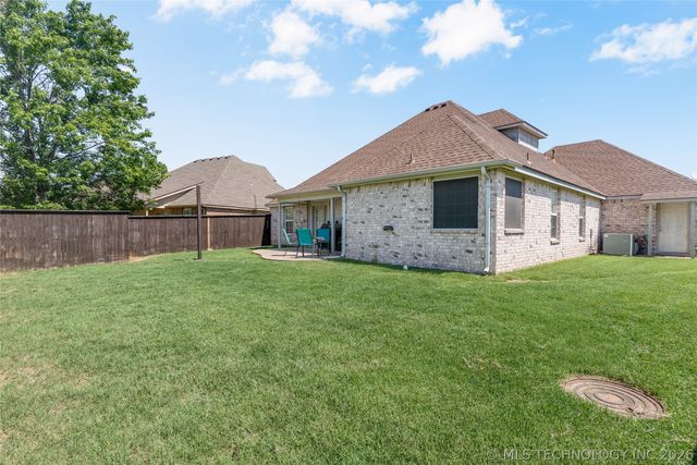 15364 E 91st Street North N, Owasso, OK 74055