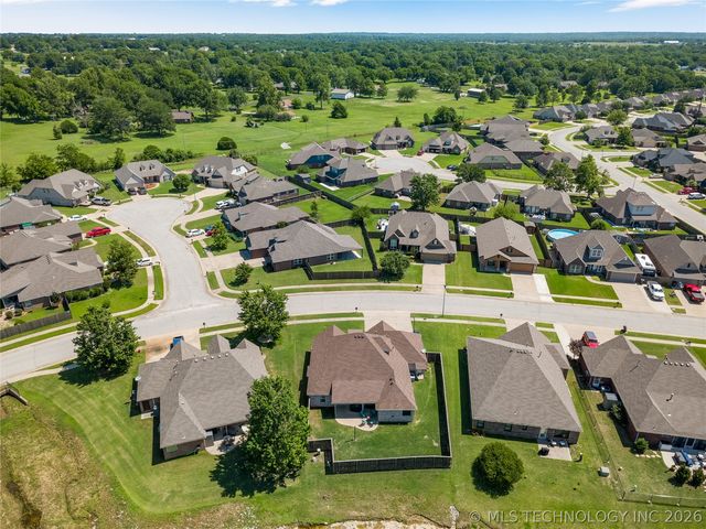 15364 E 91st Street North N, Owasso, OK 74055
