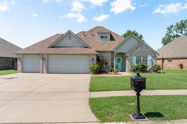 15364 E 91st Street North N, Owasso, OK 74055