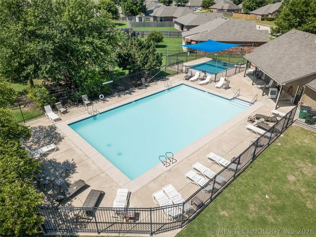 15364 E 91st Street North N, Owasso, OK 74055