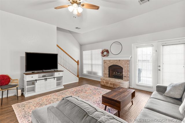 15364 E 91st Street North N, Owasso, OK 74055