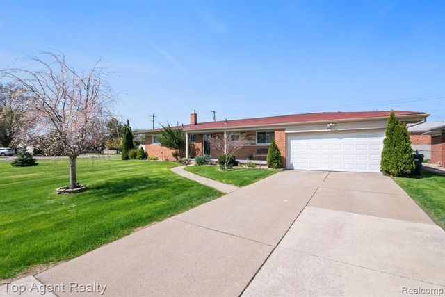 38011 Medville Drive, Sterling Heights, MI 48312