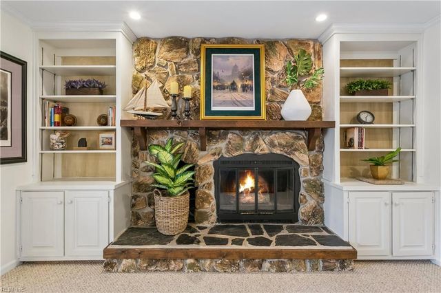8 Cromwell CT, Newport News, VA 23606