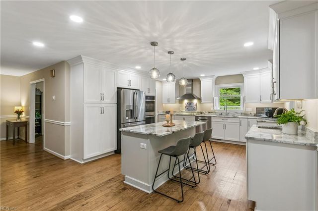 8 Cromwell CT, Newport News, VA 23606