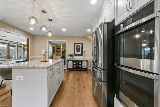 8 Cromwell CT, Newport News, VA 23606