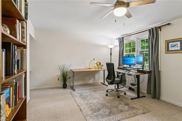 8 Cromwell CT, Newport News, VA 23606