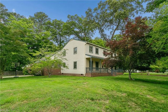 8 Cromwell CT, Newport News, VA 23606