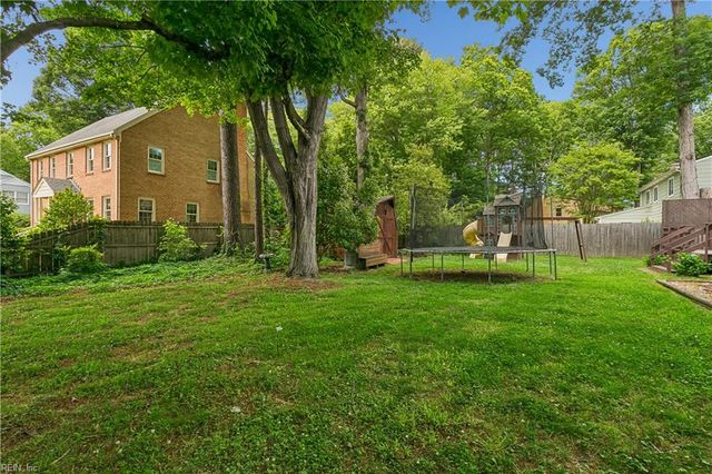 8 Cromwell CT, Newport News, VA 23606