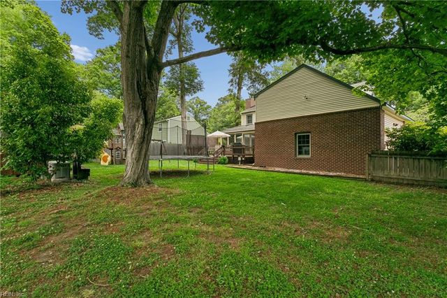 8 Cromwell CT, Newport News, VA 23606