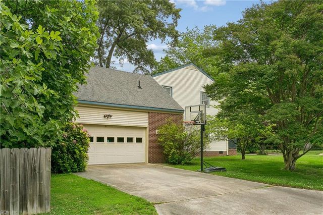 8 Cromwell CT, Newport News, VA 23606