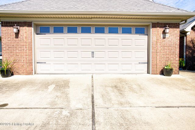 1599 Overlook Cir, Shelbyville, KY 40065