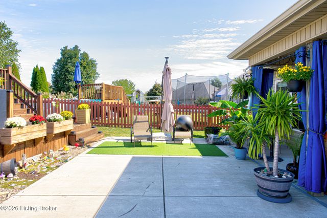 1599 Overlook Cir, Shelbyville, KY 40065