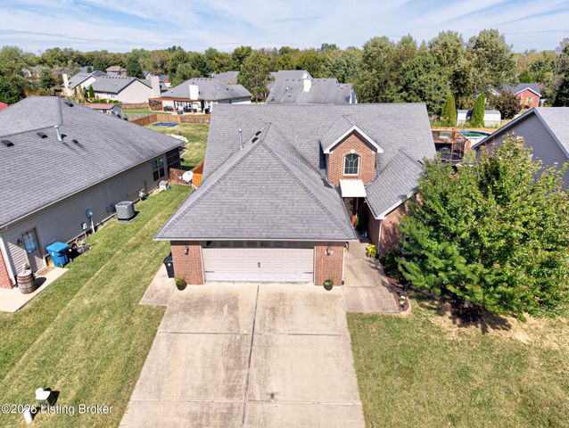 1599 Overlook Cir, Shelbyville, KY 40065