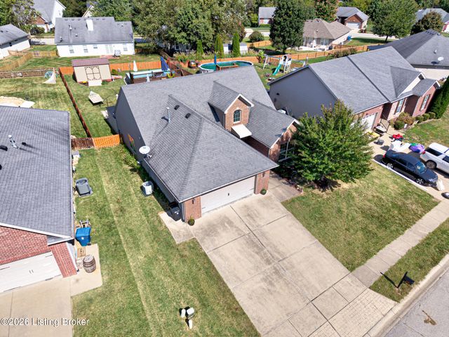 1599 Overlook Cir, Shelbyville, KY 40065