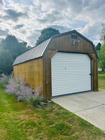 701 Kay Street, Richmond Twp, MI 49677