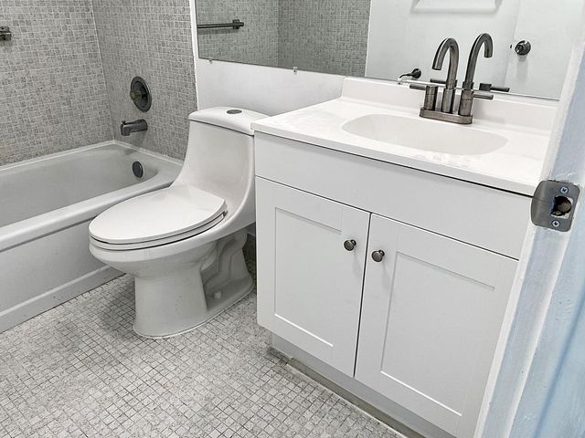 98 E Tilford Place, Deerfield Beach, FL 33442