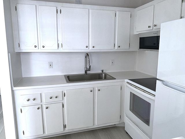 98 E Tilford Place, Deerfield Beach, FL 33442