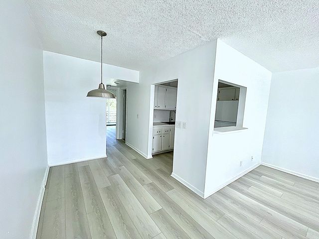 98 E Tilford Place, Deerfield Beach, FL 33442