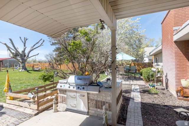 2017 N 2000 W, Farr West, UT 84404