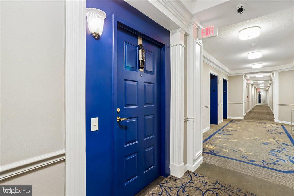 Image 2 of property listing at 3210 N LEISURE WORLD BLVD #401, Silver Spring, MD 20906
