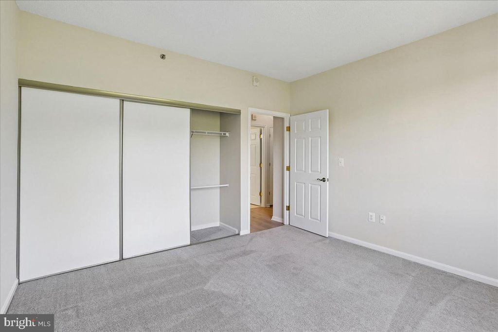Image 21 of property listing at 3210 N LEISURE WORLD BLVD #401, Silver Spring, MD 20906