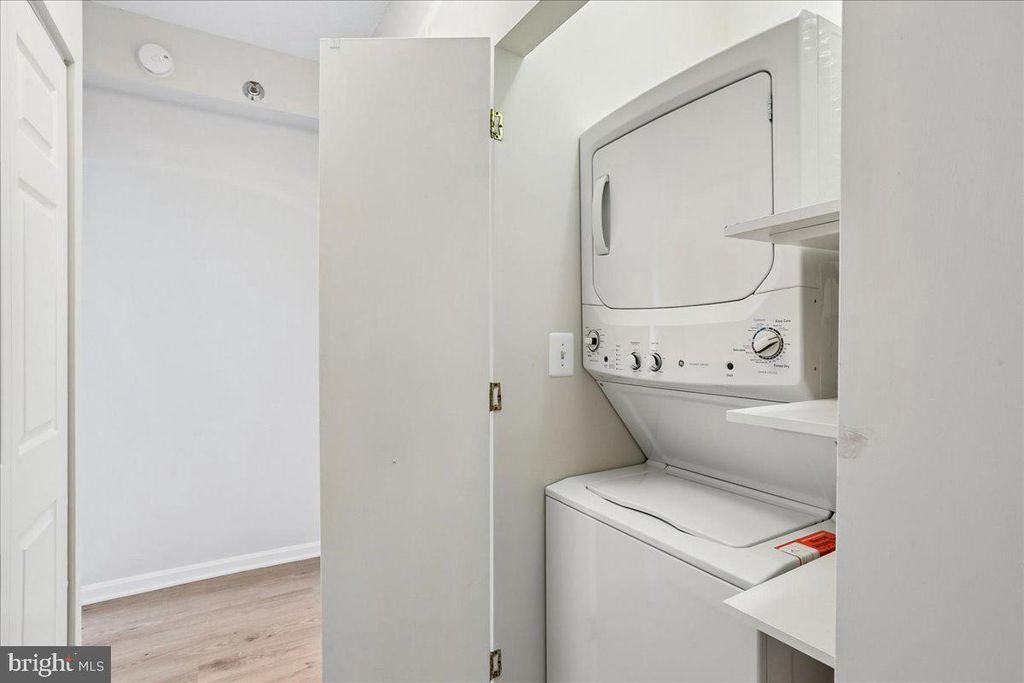 Image 23 of property listing at 3210 N LEISURE WORLD BLVD #401, Silver Spring, MD 20906
