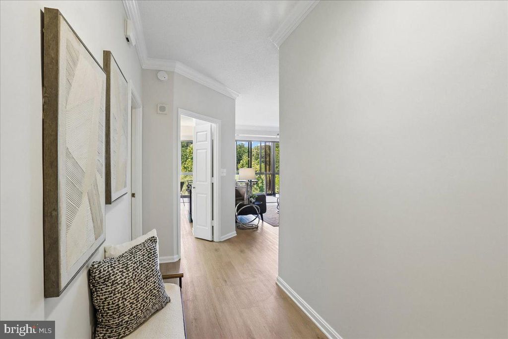 Image 3 of property listing at 3210 N LEISURE WORLD BLVD #401, Silver Spring, MD 20906