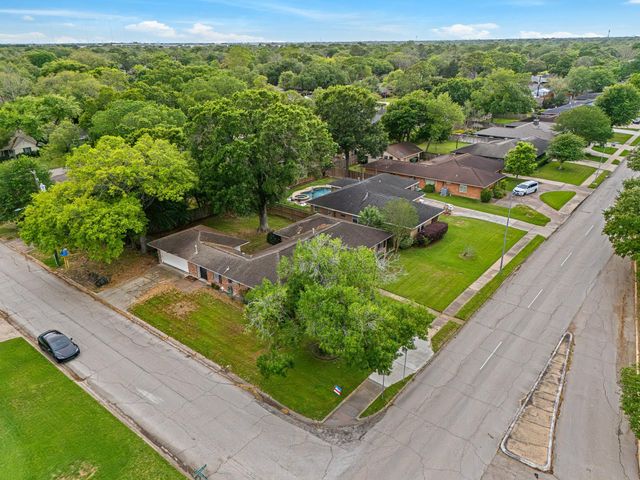 4501 Willowbend Boulevard, Houston, TX 77035