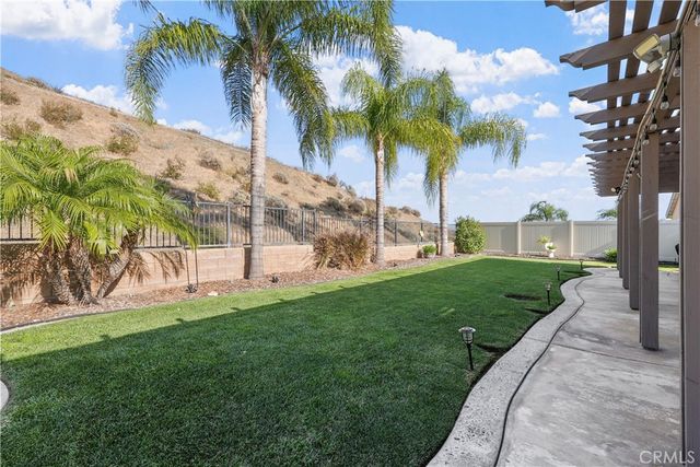 27620 Whisperwood, Menifee, CA 92584
