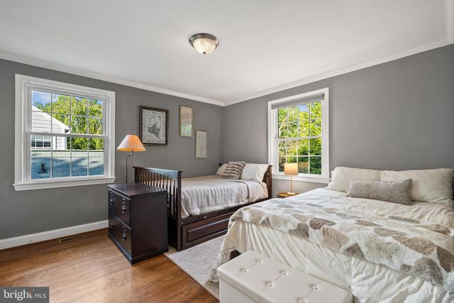 7005 W GREENVALE PKWY W, Chevy Chase, MD 20815